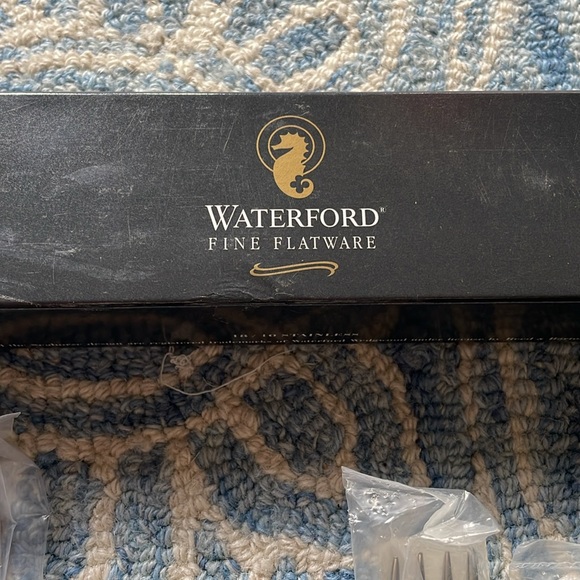 Waterford Fine Flatware unopened carina matte 5 piece - Picture 2 of 8